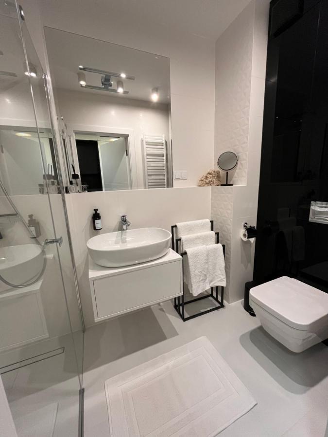 Wave Apartment Tyballtic 7Th Floor With Two Bedrooms And Sea View! Miedzyzdroje Exterior photo