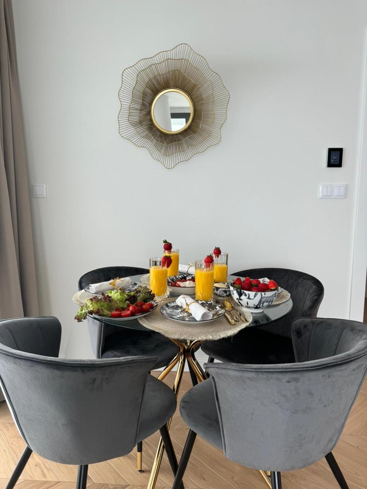 Wave Apartment Tyballtic 7Th Floor With Two Bedrooms And Sea View! Miedzyzdroje Exterior photo