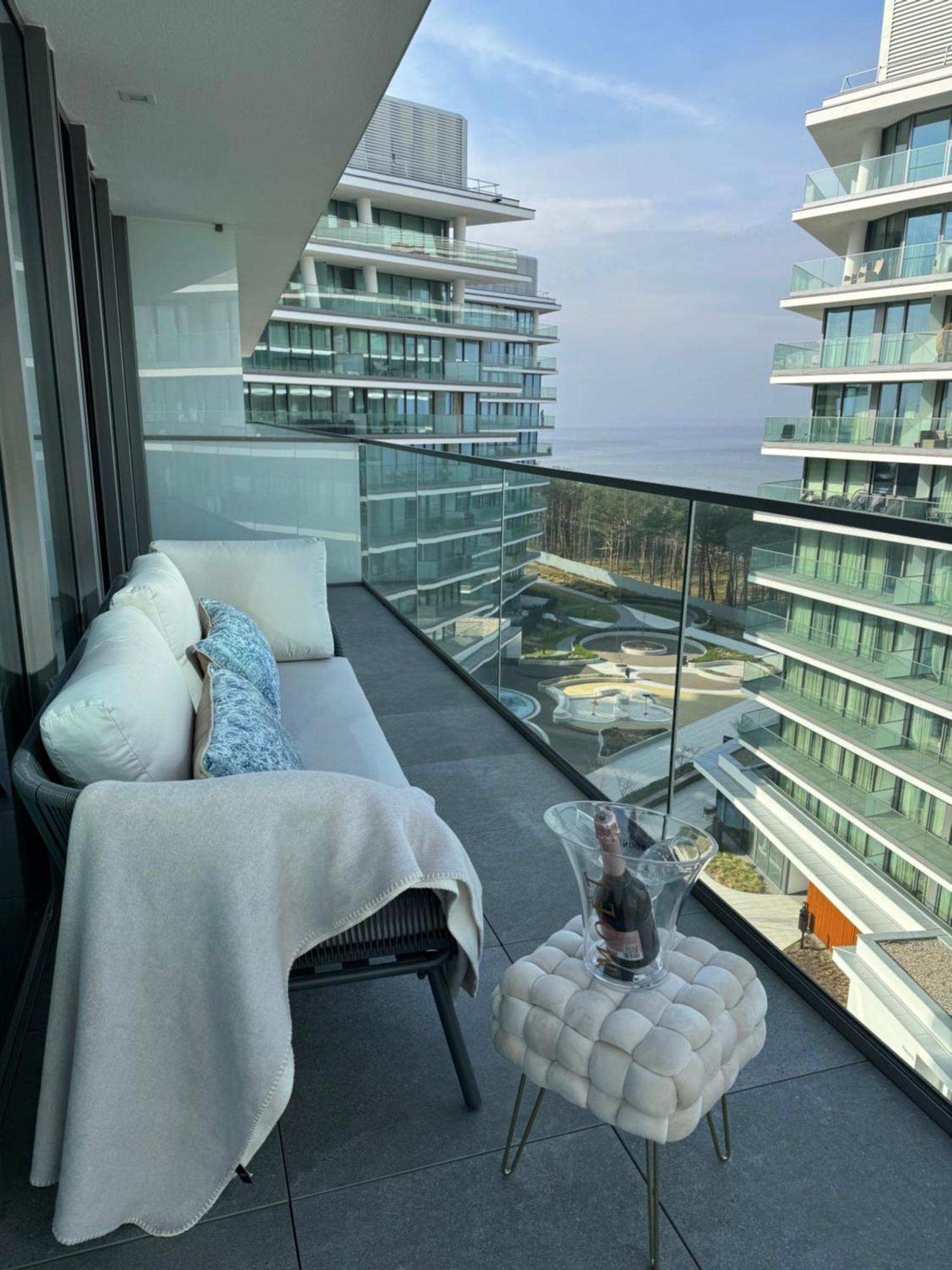 Wave Apartment Tyballtic 7Th Floor With Two Bedrooms And Sea View! Miedzyzdroje Exterior photo